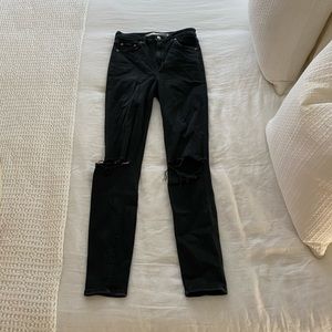 COPY - Lovers + Friends Black Skinny Ripped Jeans…